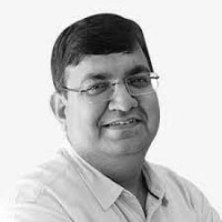 Dr Navin Chobdar