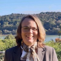 Victoria Maître Headdon LLB MA MCIL