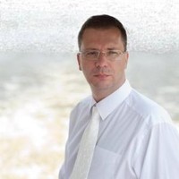 Александр Ефремов