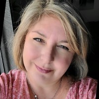 Lynda Desjardins