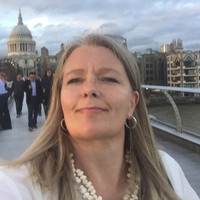 Susanne H.M. Thornes