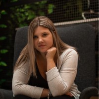 Ally Van Velzer