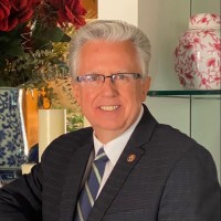 Dr. Dennis Shearer