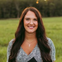 Lauren Neaves