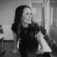 Dr. Esther Wohlfarth