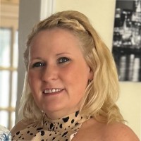 Deanne Bell