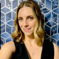 Molly Lowe