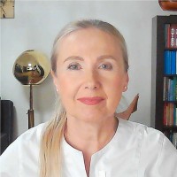Elena Van Dijk