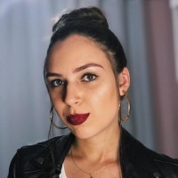 Luana B.