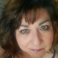 Naomi Salaz