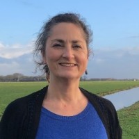 Angela de Vries