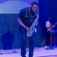 Ujoe Sax