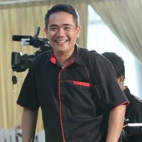 J foto