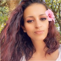 Amina Khelifa