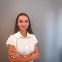 Mari Meneshian