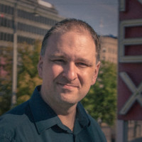Thomas B. Rücker