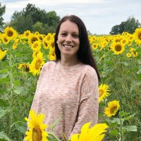 Erin Clarkowski, Pe