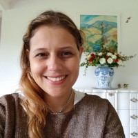 Lara Avillez Paixão