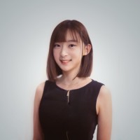 Yuying Q.