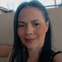 Liana Mara Santos