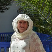 Holly Khan