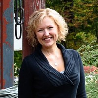 Sarah Hutchinson