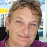 Yvonne Knol