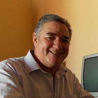 Carlos A Santos