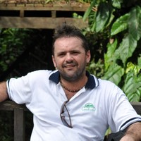 Simon Davis