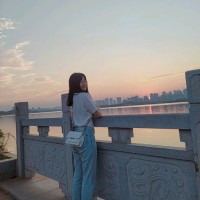 贺文文