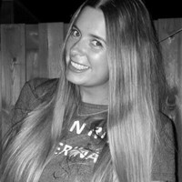 Tess Van Raamt