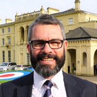 Richard Glynne-Jones