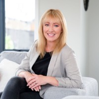 Lindsey Rayner (she/her)