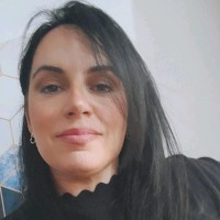 Yanina Santos