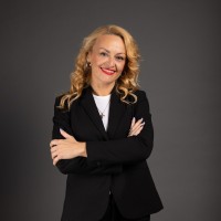 Lana Milosevic, Mba