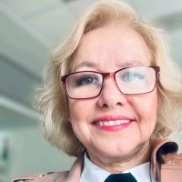 VERÓNICA SANTACRUZ CASAS