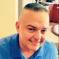 Adam एडम Trevino