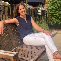 Rebecca Holst
