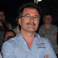 Akin Q-E