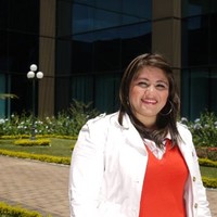 Elena Flores