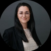 Katia Macau, Cpa