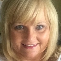 Dee Stone