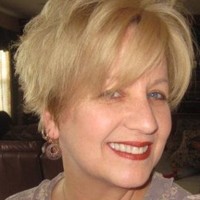 Holly J Moles