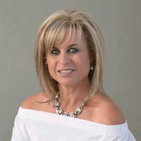 Eileen Van Der Walt