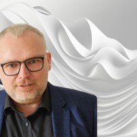 Dr. Thorsten Schneider