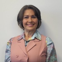 Noemi Arce, Mba