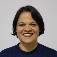 Nívia Arruda