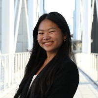 Julia Harfenist