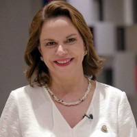 Ana Helena Chacón Echeverría