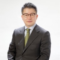 Brown (Junggil) Lee